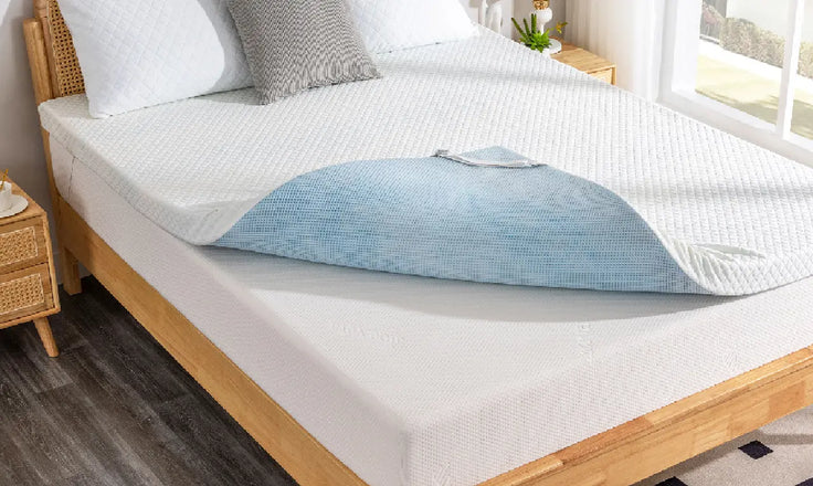 Difference Between a Mattress Pad and a Topper