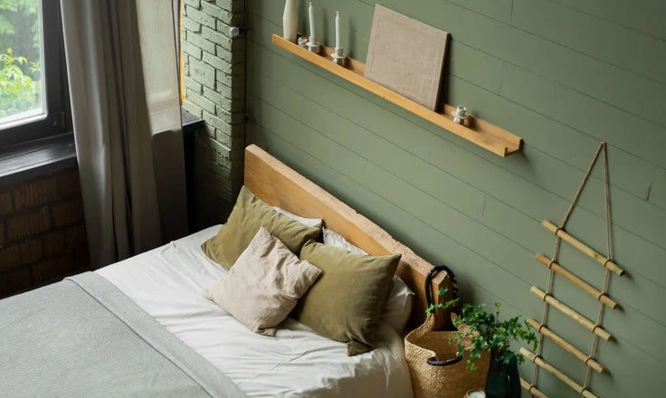 bed placement in bedroom