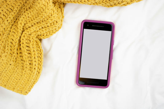 8 Reasons to Avoid Sleeping Next to Your Phone - EGOHOME