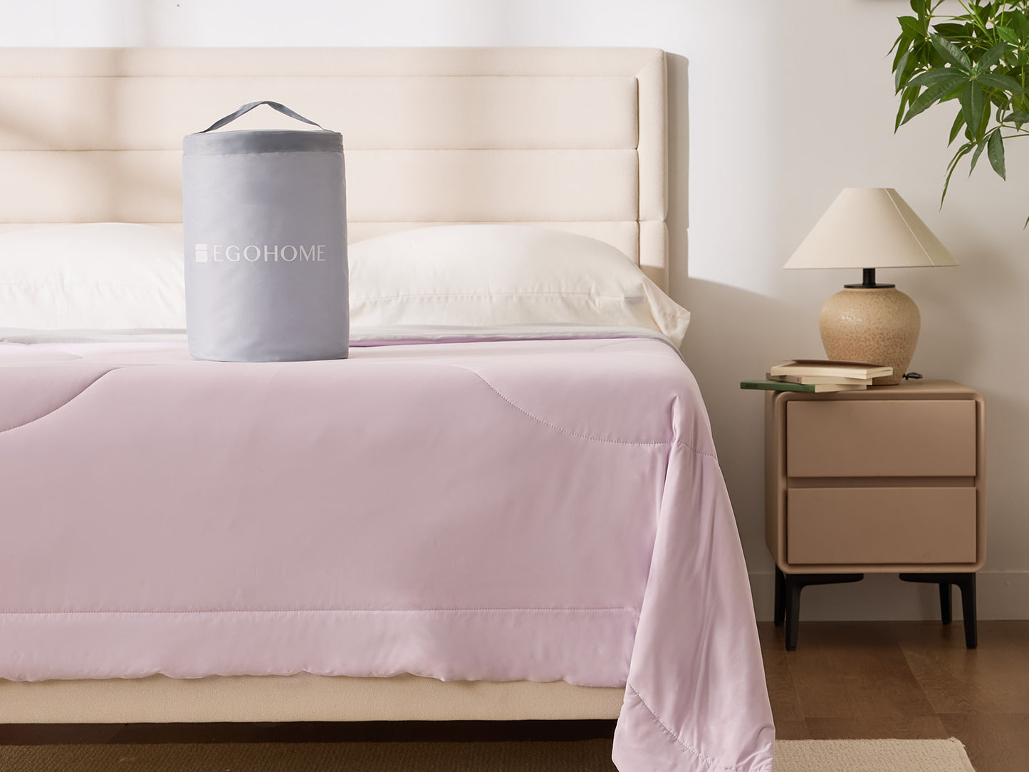 Graphora™ Dual-Cooling Comforter
